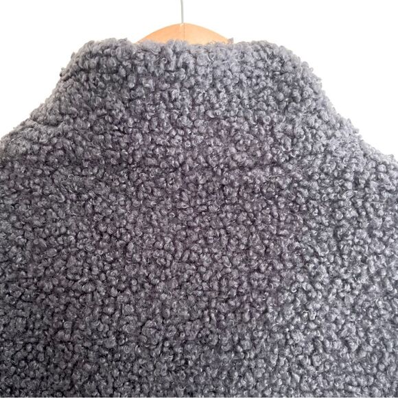 NWT UMGEE Teddy Vest Full Zip Jacket Fleece Gray Womens Medium Lined , Pockets! - Picture 11 of 11